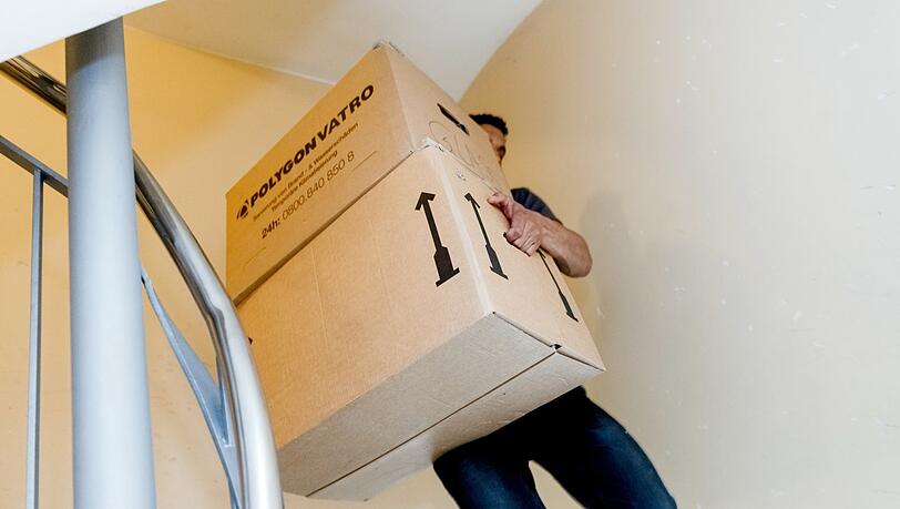 Umzugskartons schleppen - das d&uuml;rfen die, die es bei der Bewerbung um eine Wohnung geschafft haben.