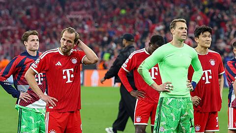 Entt&auml;uscht nach dem verpassten Einzug ins Champions-League-Finale: Die Bayern um Harry Kane und Manuel Neuer.