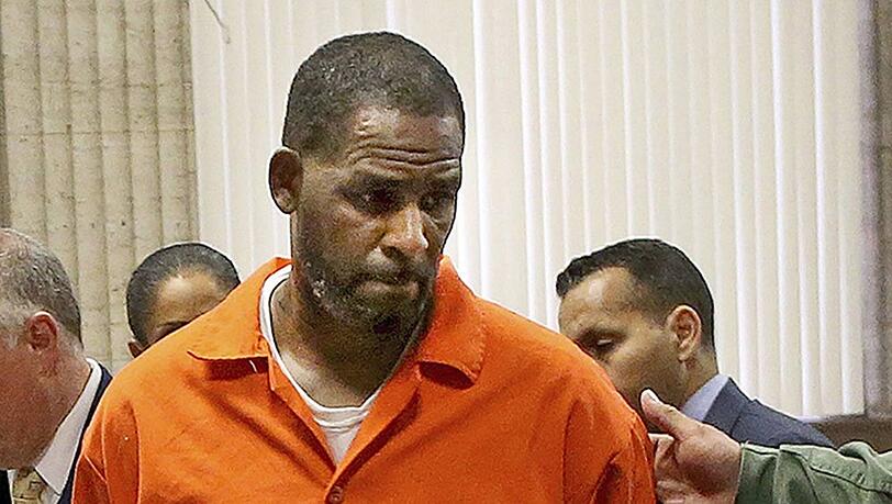 R. Kelly, hier während einer Anhörung im September 2019, wurde zu einer Freiheitsstrafe in Höhe von 30 Jahren verurteilt.