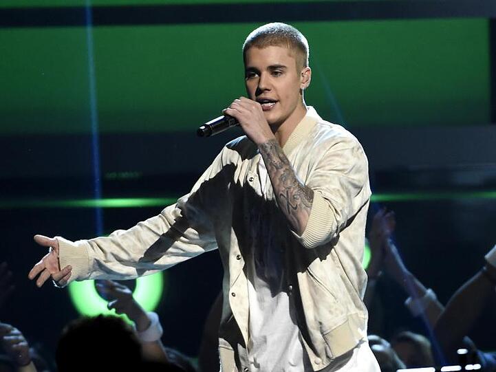 Justin Bieber hat Sinn für Humor.