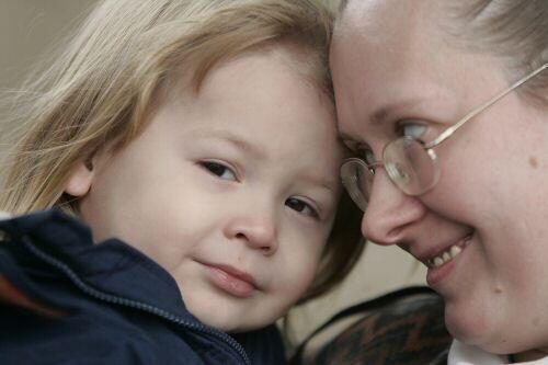 Der kleine Adolf Hitler Campbell und seine Mutter