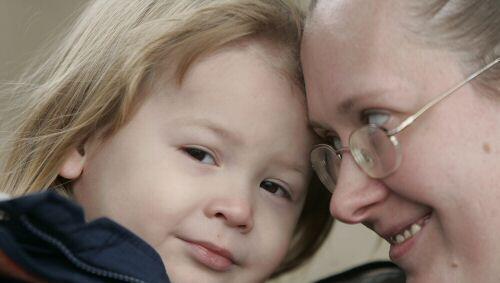 Der kleine Adolf Hitler Campbell und seine Mutter Der kleine Adolf Hitler Campbell und seine Mutter