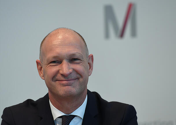 Der Chef vom Münchner Flughafen: Jost Lammers. Er verdiente im Jahr 2024 827.000 Euro. Der Chef vom Münchner Flughafen: Jost Lammers. Er verdiente im Jahr 2024 827.000 Euro.