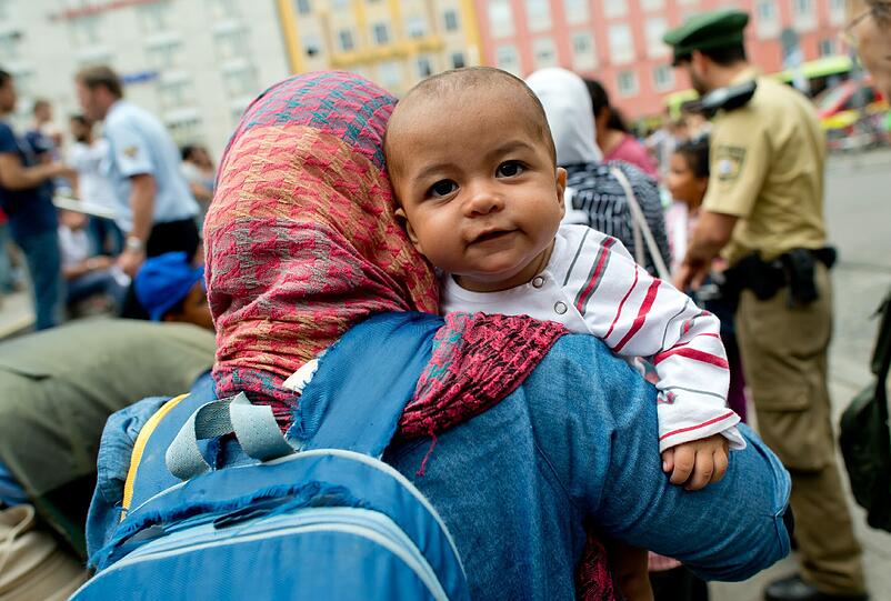 Tausende Flüchtlinge haben am Dienstag mit Zügen aus Ungarn den Münchner Hauptbahnhof erreicht.
