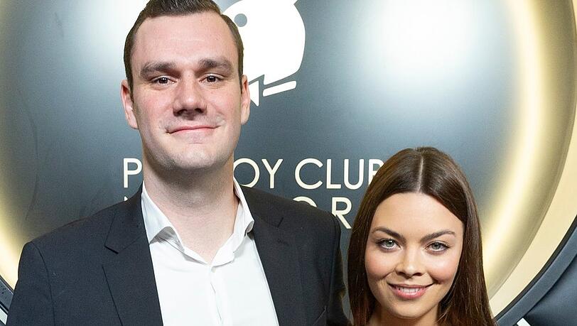 Cooper Hefner und Scarlett Byrne sind Eltern von Zwillingen geworden.