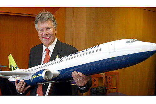 Hat ein Faible für die Fliegerei:  Hans Rudolf Wöhrl .