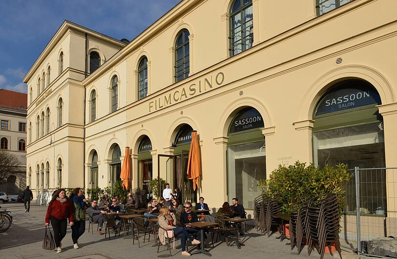 Romantisch dinieren im Filmcasino München.