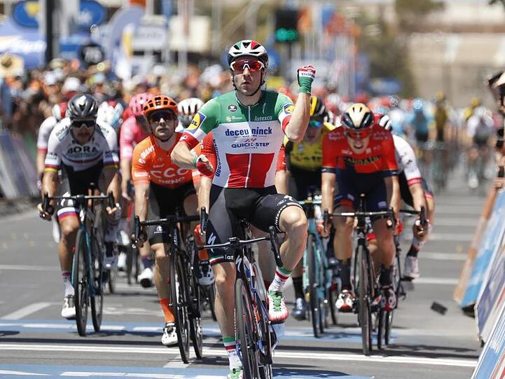 Elia Viviani (vorne) war in Adelaide nicht zu schlagen.
