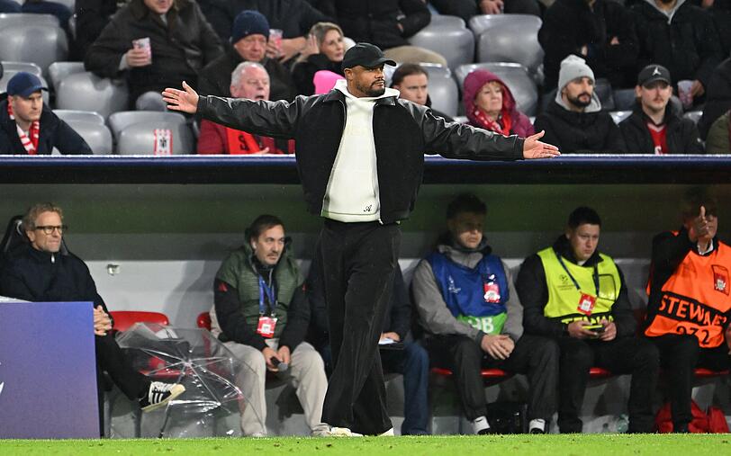 Die Mannschaft spielt für ihn: Vincent Kompany. Die Mannschaft spielt für ihn: Vincent Kompany.