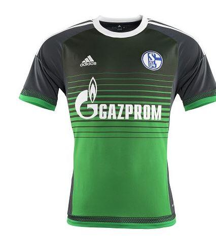 Auswärts tritt S04 in grün-gestreiftem Farbverlauf an.