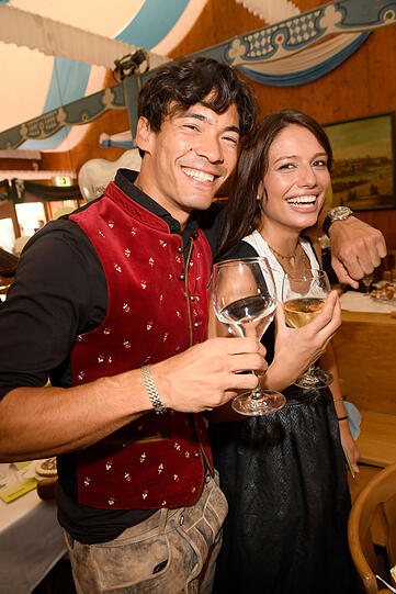 Die GNTM-Stars Dominik Gruber und Xenia posierten gemeinsam. Die GNTM-Stars Dominik Gruber und Xenia posierten gemeinsam.