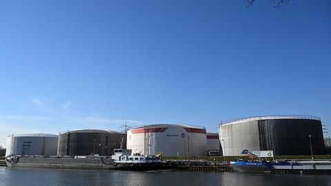 Ihre strategischen &Ouml;lreserven geben Volkswirtschaften jeweils in Krisensituationen frei, um den &Ouml;lmarkt zu stabilisieren oder auf Versorgungsengp&auml;sse zu reagieren. (Archivbild)