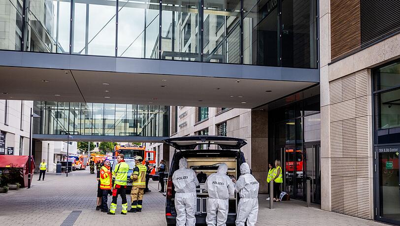 Das Einkaufszentrum wurde zwischenzeitlich abgesperrt. Das Einkaufszentrum wurde zwischenzeitlich abgesperrt.