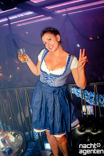 Apres-Wiesn-Party im Jack Rabbit. Mehr Bilder unter: http://www.nachtagenten.de/event/26.09.2015/jack-rabbit/wuide-wiesn-2015.332691.html