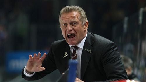 Hans Zach hofft, Hannover auch in den nächsten Jahren Trainer in Hannover sein zu können. Hans Zach hofft, Hannover auch in den nächsten Jahren Trainer in Hannover sein zu können.
