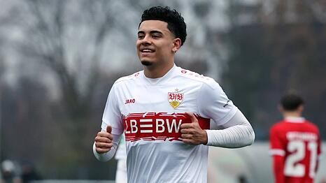 Gabriel Zarrella bleibt dem VfB erhalten.