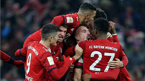 Verabschieden sich nach dem 3:0 gegen Eintracht Frankfurt erstmal in den Urlaub: Die Stars des FC Bayern.
