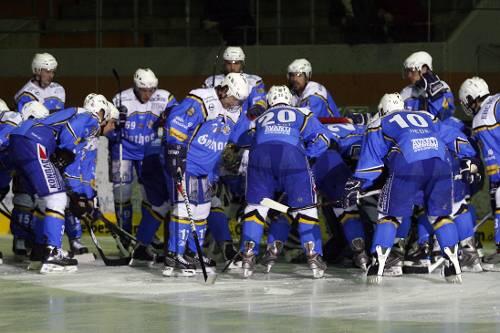 Jetzt können sie sich auf den EV Ravensburg einschwören: Die Eishockey-Cracks des EHC München