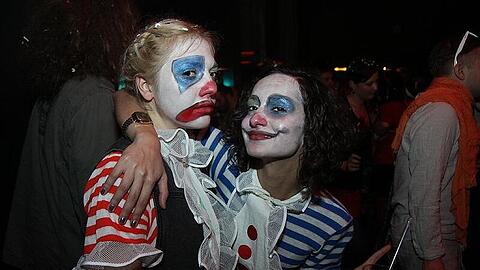 Clowns Have More Fun &ndash; besonders, wenn sie nach dem Viktualienmarkt die richtige Kehraus-Party für sich gefunden haben.