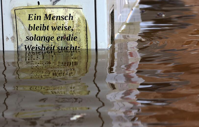 So hoch stand das Wasser der Elbe in Magdeburg noch nie &ndash; und es soll noch weiter steigen. Die Rettungskräfte verteidigen die Deiche auf einer Länge von 20 Kilometern. Wie lange das noch glückt, ist unklar. Die Bilder aus dem überfluteten Magdeburg.
