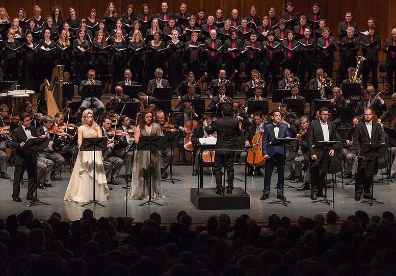 Otto Nicolais &bdquo;Il templario&ldquo; mit Juan Diego Flórez im Großen Festspielhaus.