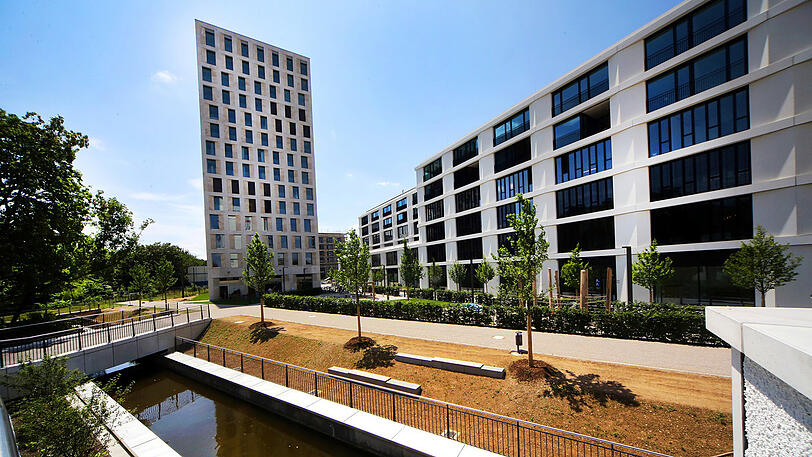 Als Erholungsort eingeplant: der Nymphenburg-Biedersteiner-Kanal im Neubau-Quartier Schwabinger Tor an der Leopoldstraße.