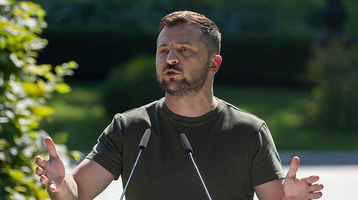 Der ukrainische Präsident Wolodymyr Selenskyj spricht im Zusammenhang mit Nord Stream 2 von "absurden Äußerungen" in Deutschland.