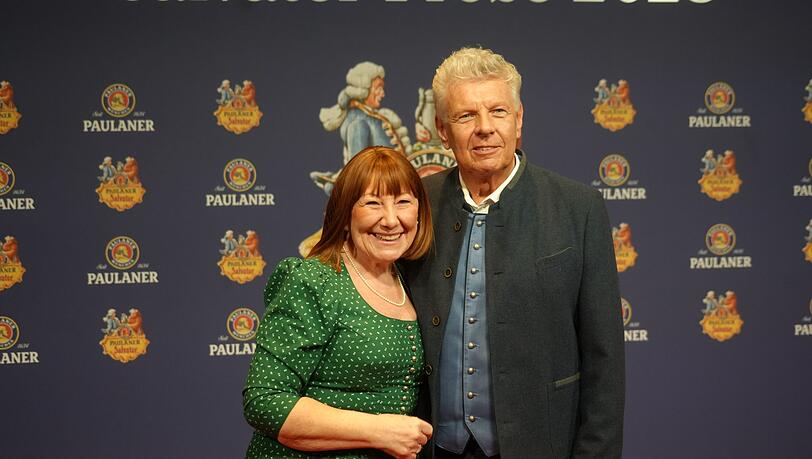 OB Dieter Reiter (SPD, rechts) und seine Frau Petra. OB Dieter Reiter (SPD, rechts) und seine Frau Petra.