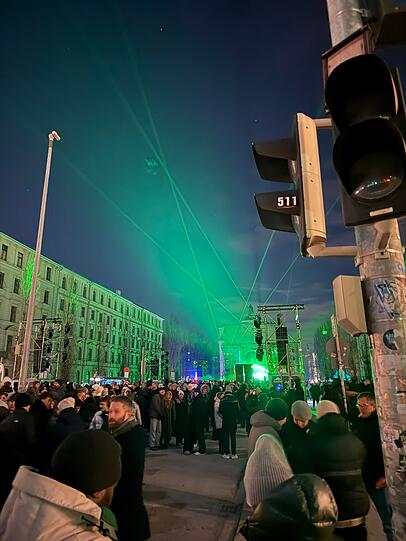Die Lasershow auf der Silvestermeile war von Weitem zu sehen.