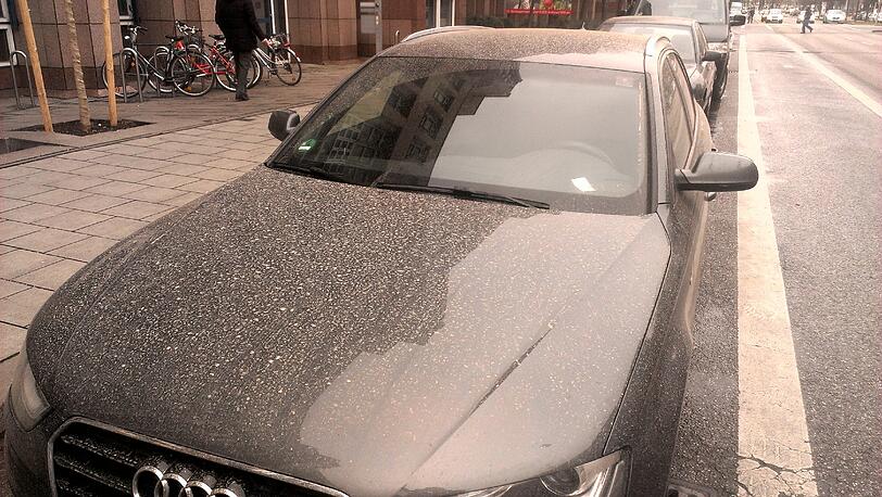Sahara-Sand-Regen: So sah's im April 2014 in München aus...