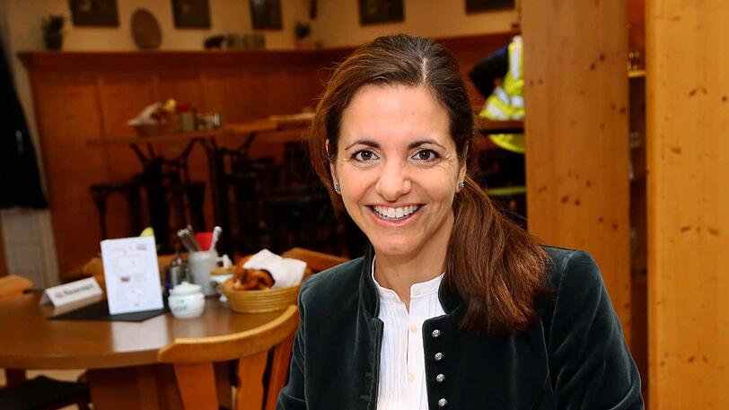 Kristina Frank ist in Bedrängnis.
