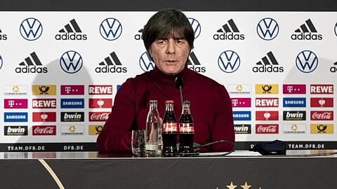 Die Zustimmung für Bundestrainer Joachim Löw in der Bevölkerung sinkt.