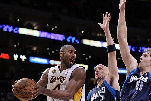 Unwiderstehlich: Kobe Bryant im Alleingang gegen die «Mavs»