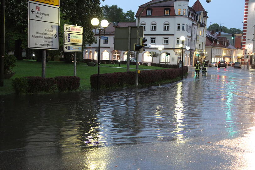 Heftige Überschwemmungen in mehreren Ortschaften in Oberbayern