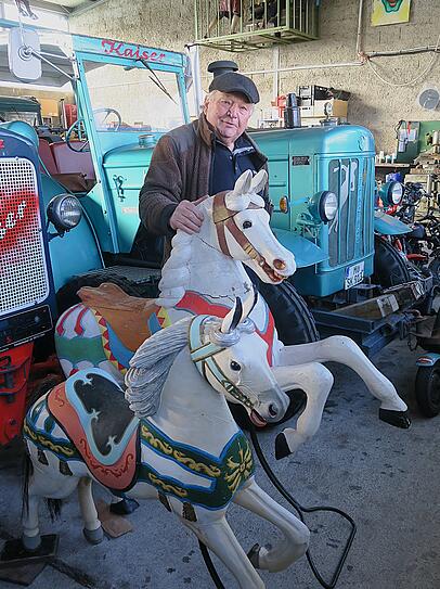 Schausteller-Chef Siegfried Kaiser steuerte auch Karussellpferde bei.