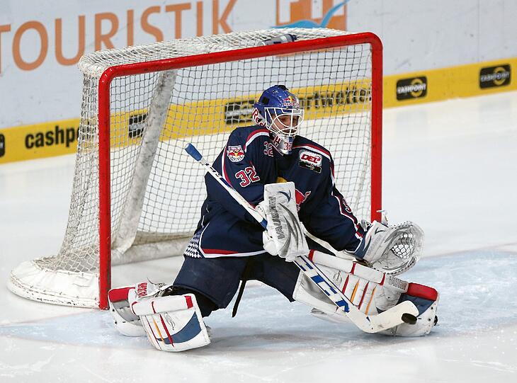 Drei Spielzeiten war Jochen Reimer Keeper beim EHC, jetzt spielt er in Nürnberg.