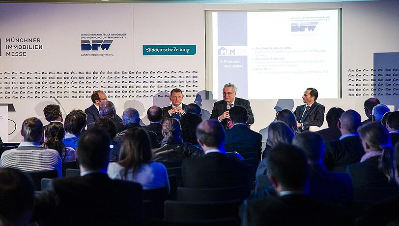Auf der Münchner Immobilienmesse ist viel geboten. Auf der Münchner Immobilienmesse ist viel geboten.