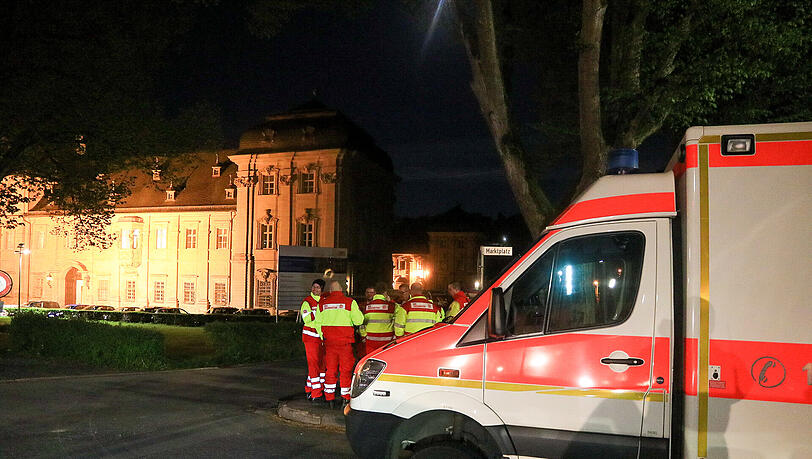 Großaufgebot am Jugendgefängnis in Ebrach - die Bilder vom Polizeieinsatz. Großaufgebot am Jugendgefängnis in Ebrach - die Bilder vom Polizeieinsatz.