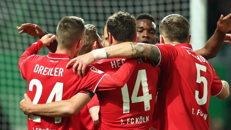 Kölns Spieler bejubeln das Tor zum 0:4 gegen SpVgg Greuther Fürth. Foto: Daniel Karmann