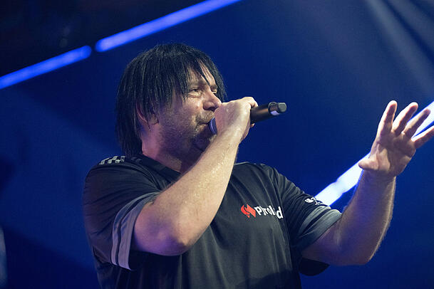 Ballermann-Star Ikke H&uuml;ftgold spricht in der AZ &uuml;ber Dieter Bohlen und DSDS.