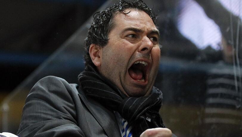 Will in der neuene Saison "die Zügel gewaltig anziehen": EHC-Manager Christian Winkler. Will in der neuene Saison "die Zügel gewaltig anziehen": EHC-Manager Christian Winkler.