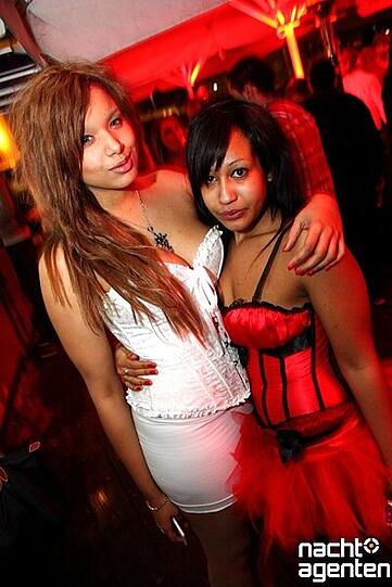 So heiß war der Fasching 2012 in den Münchner Clubs. Die Partybilder...