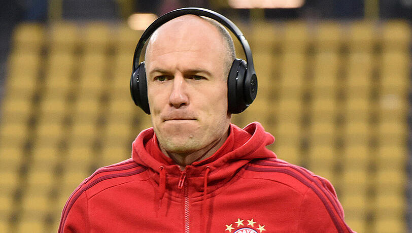 Arjen Robben fehlt in jedem Fall am Samstag im Bayern-Spiel beim 1. FC Köln. Arjen Robben fehlt in jedem Fall am Samstag im Bayern-Spiel beim 1. FC Köln.