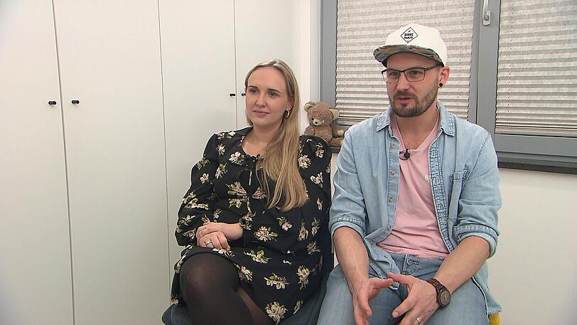 Der Marillenknödel macht Kerstin und Philipp restlos glücklich. Der Marillenknödel macht Kerstin und Philipp restlos glücklich.