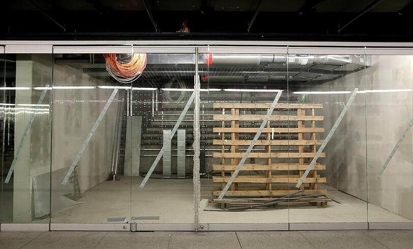 Schick und Schrott: Diese beiden Extreme bieten sich den Besuchern des Münchner Hauptbahnhofs dar. Die Bilder zum Durchklicken.