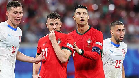 Diogo Jota (links) und Cristiano Ronaldo bei der Fußball-EM im Juni 2024.