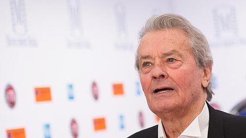 Der französische Schauspieler Alain Delon Ende 2015 bei einem Auftritt in Hamburg.
