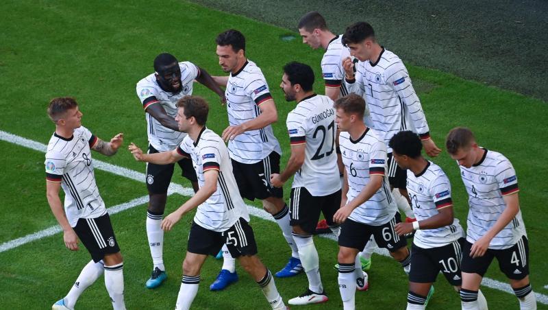 Ein starkes DFB-Team besiegte Portugal mit 4:2. Ein starkes DFB-Team besiegte Portugal mit 4:2.