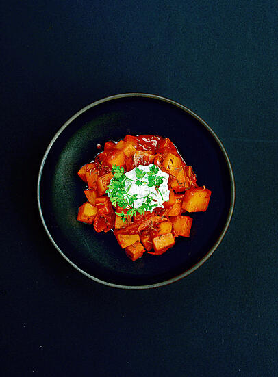 Das Kartoffelgulasch. Das Kartoffelgulasch.