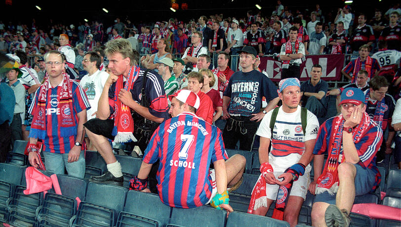 Entt&auml;uscht: Die Fans des FC Bayern nach dem Sekundentod gegen Manchester United.